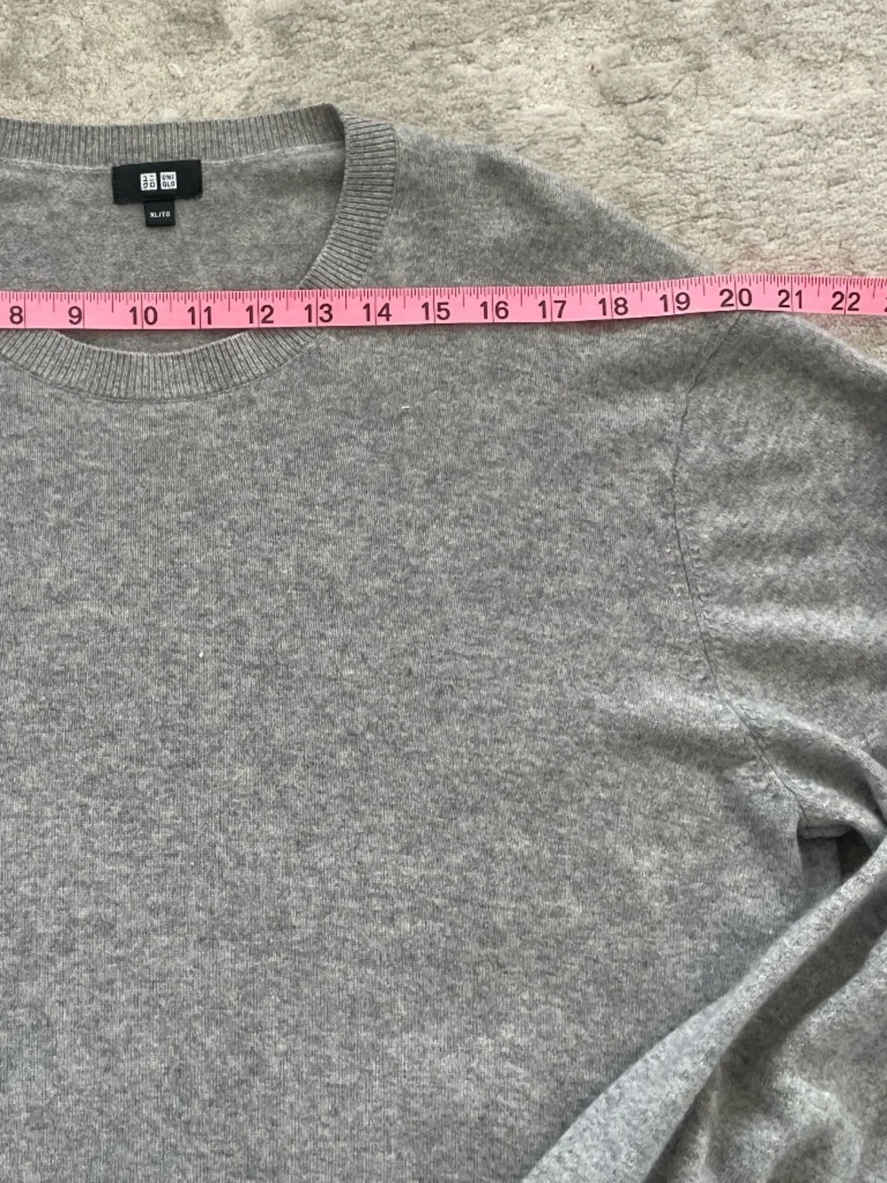 UNIQLO Oversized 100% Cashmere Gray Crew Neck - Fits Women’s M/L/XL - Picture 8 of 14